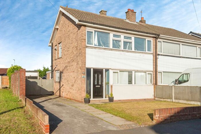 3 Bedroom Semi-Detached House For Sale In Derwent Drive, Doncaster, South Yorkshire, DN3
