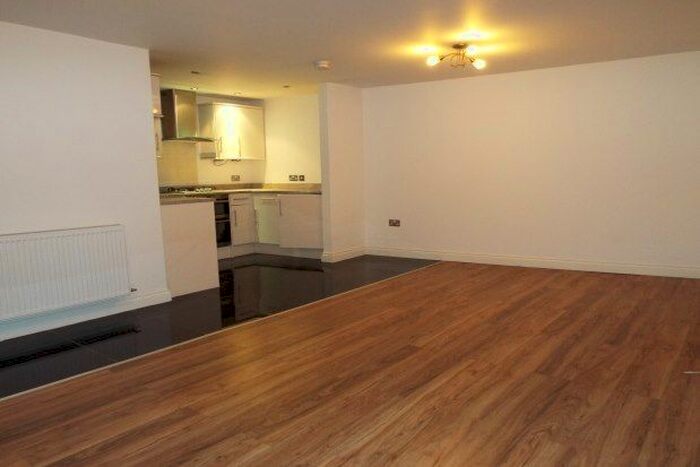 2 Bedroom Flat To Rent In High Street, Newmarket, CB8