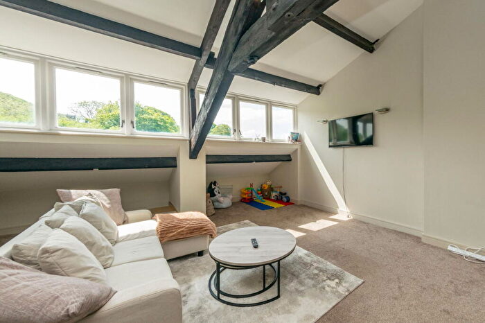 2 Bedroom Flat For Sale In The Park, Kirkburton, Huddersfield, HD8