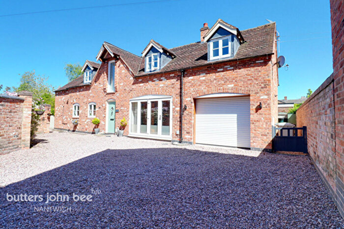 3 Bedroom Barn Conversion For Sale In Wistaston Road, Nantwich, CW5