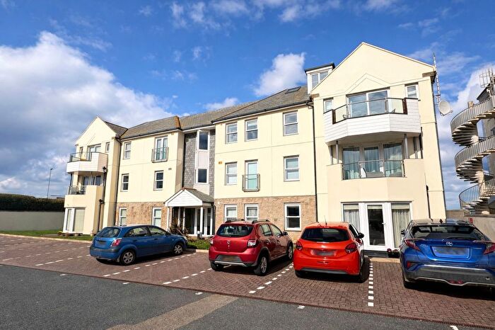 3 Bedroom Flat For Sale In Spinnakers, Pentire Avenue, TR7