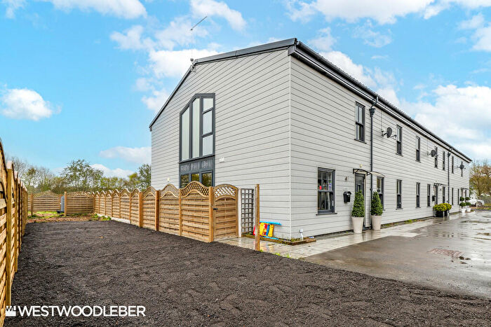 4 Bedroom Barn Conversion To Rent In Elbow Lane, Hertford Heath, SG13