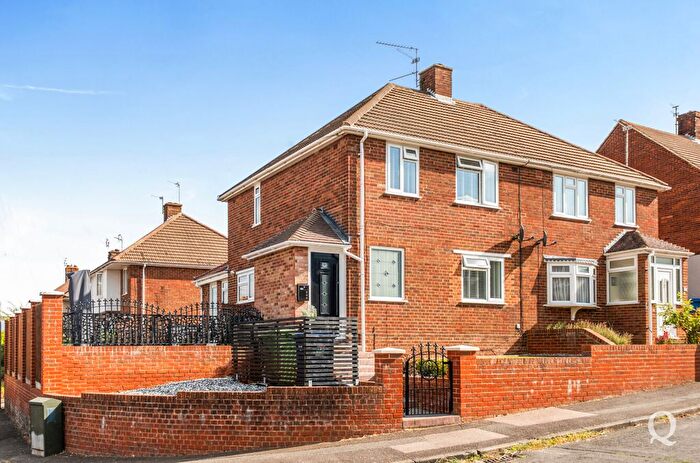 3 Bedroom Semi Detached House For Sale In Gaze Hill Avenue, Sittingbourne, Kent, ME10
