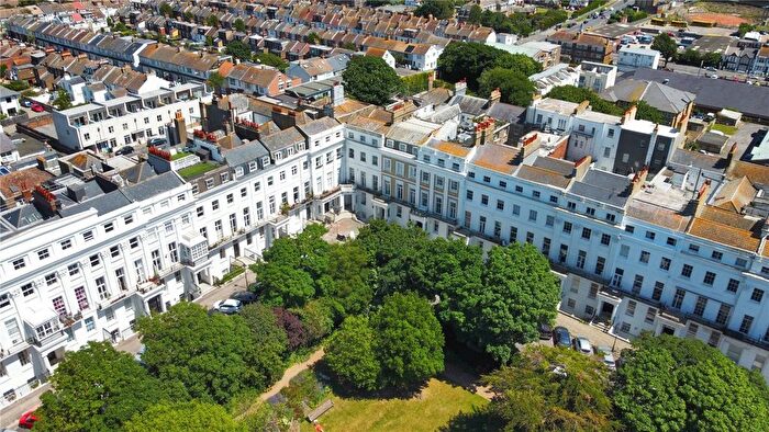 2 Bedroom Flat For Sale In Sussex Square, Brighton, East Sussex, BN2