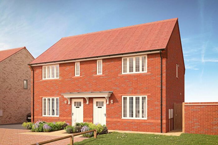 2 Bedroom Semi-Detached House For Sale In Ashingdon Road, Rochford, SS4