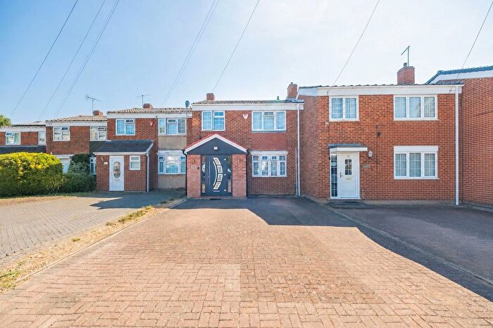 3 Bedroom Terraced House For Sale In Minster Way, Langley, SL3
