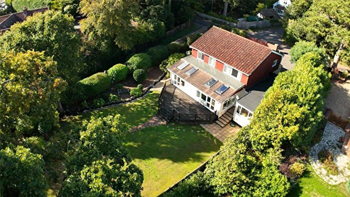 4 Bedroom Detached House For Sale In Sharvells Road, Milford On Sea, Lymington, Hampshire, SO41