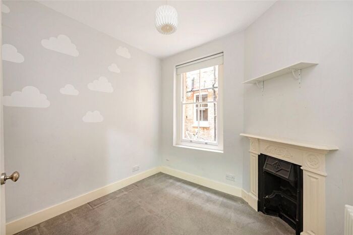 2 Bedroom Flat For Sale In Elmfield Mansions, Balham, SW17