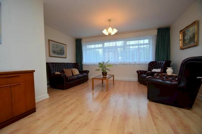 2 Bedroom Flat To Rent In Greville Court, Harrow, HA1