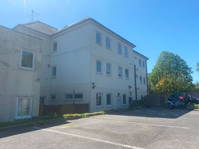 1 Bedroom Flat To Rent In Folkestone Road, Dover, CT17