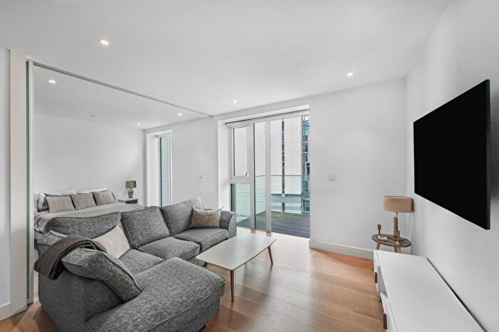 1 Bedroom Flat For Sale In Ariel House, Vaughan Way, E1W