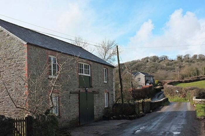 2 Bedroom Property To Rent In Couchs Mill, Lostwithiel, PL22