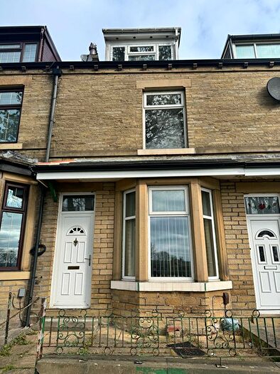 4 Bedroom Terraced House To Rent In Springroyd Terrace, Bradford, BD8