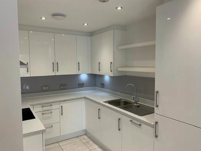 3 Bedroom Property To Rent In Stephenson Row, Stratford-Upon-Avon, CV37