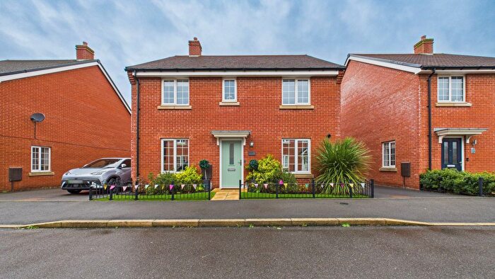 4 Bedroom Detached House For Sale In Calville Gardens, Aylesbury, Buckinghamshire, HP18