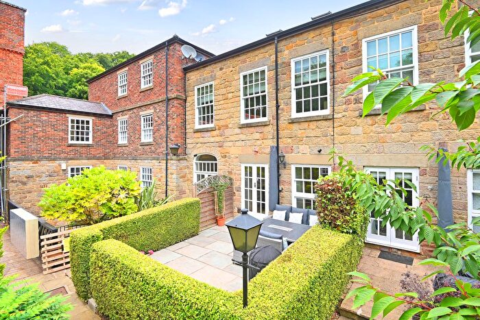 4 Bedroom Terraced House For Sale In Waterside, Knaresborough, HG5