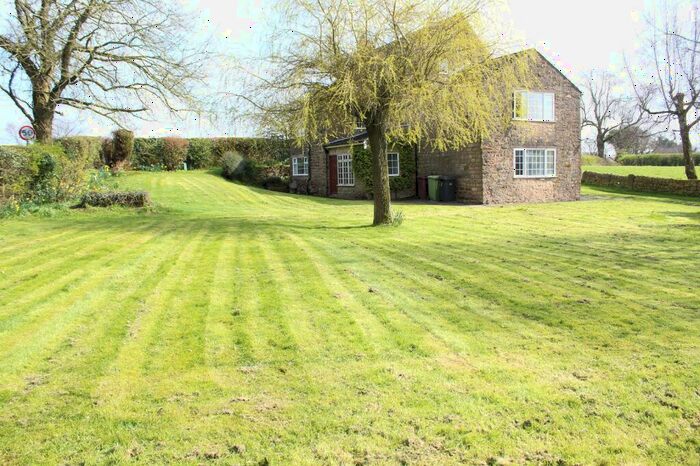 3 Bedroom Detached House For Sale In Matlock Road, Wessington, Derbyshire., DE55
