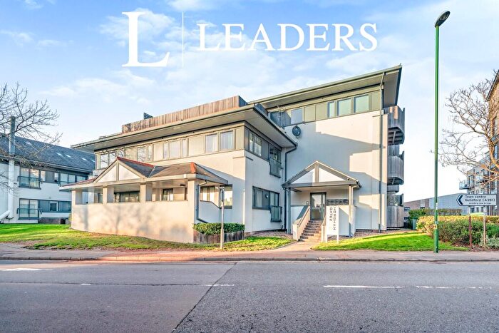 2 Bedroom Flat To Rent In North Street, Horsham, West Sussex, RH13