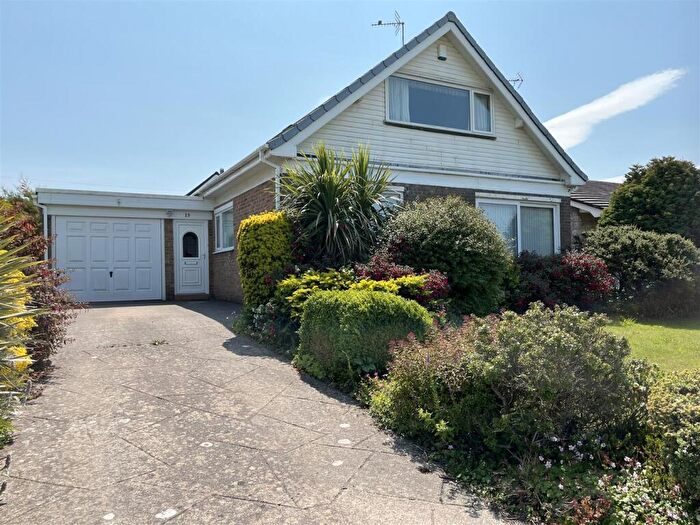 3 Bedroom Detached House For Sale In Dinerth Hall Road, Rhos On Sea, Colwyn Bay, LL28