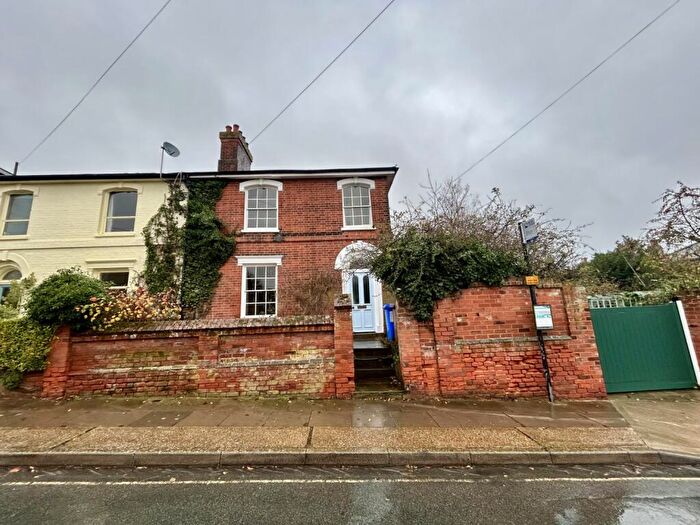 3 Bedroom Semi Detached House To Rent In Warrington Road, Ipswich, IP1