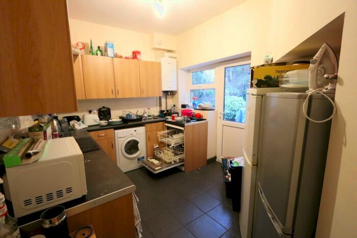 7 Bedroom House To Rent In Horfield Road, Bristol, BS2