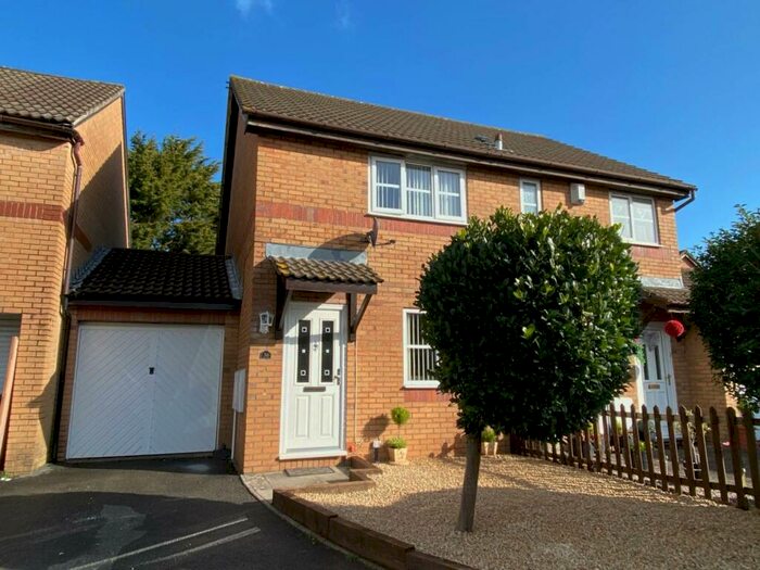 2 Bedroom House To Rent In Greenacres, Barry, Vale Of Glamorgan, CF63