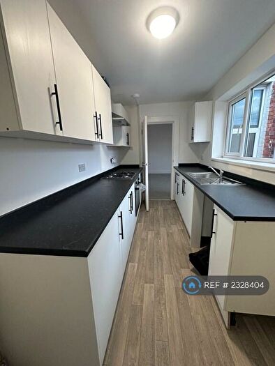 6 Bedroom Maisonette To Rent In Stanhope Road, South Shields, NE33