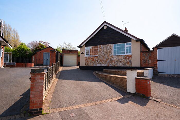 2 Bedroom Detached Bungalow For Sale In Fairestone Avenue, Glenfield, Leicester, Leicestershire, LE3