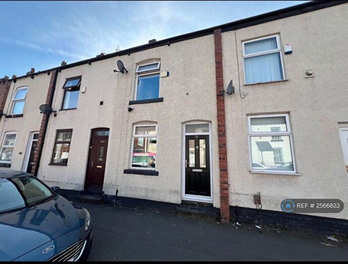 2 Bedroom Terraced House To Rent In Old Road, Hyde, SK14