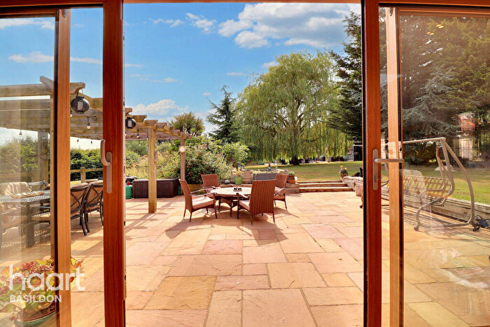 5 Bedroom Detached House For Sale In South Avenue, Basildon, SS16