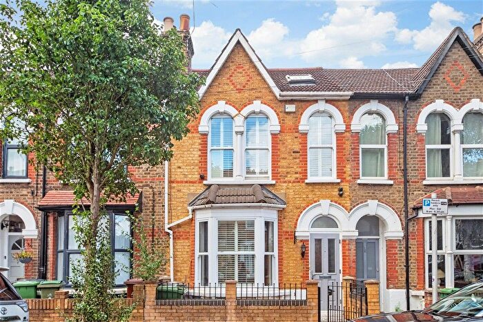 5 Bedroom Terraced House For Sale In Glenthorne Road, Walthamstow, E17