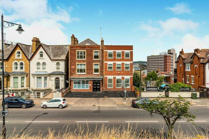 1 Bedroom Flat To Rent In New Road Avenue, Chatham, Kent, ME4