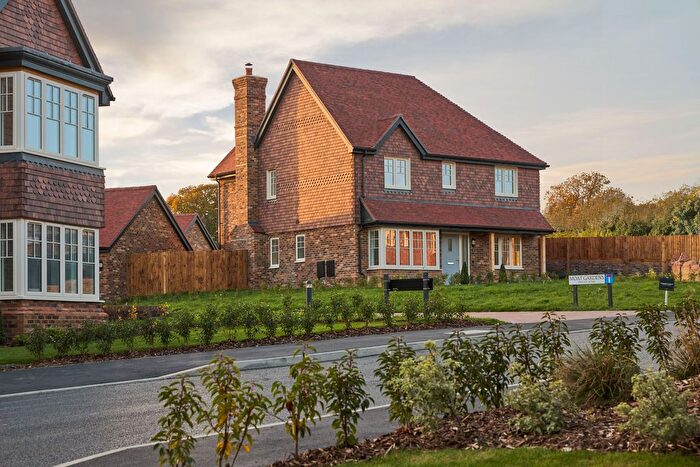 4 Bedroom Detached House For Sale In Ford Road, Arundel, BN18