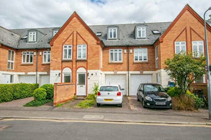 4 Bedroom Flat To Rent In Kings Road, CB3