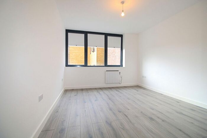 1 Bedroom Flat To Rent In Uxbridge Road, West Ealing, Ealing, London, W13
