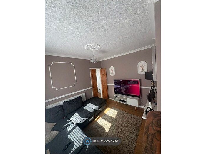 3 Bedroom End Of Terrace House To Rent In Acacia Avenue, Gainsborough, DN21