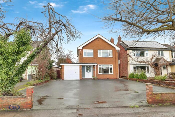3 Bedroom Detached House For Sale In Pikemere Road, Alsager, ST7