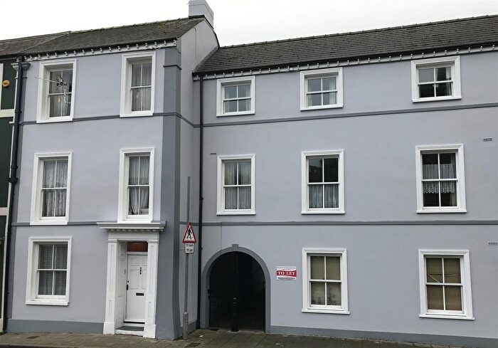 1 Bedroom Flat To Rent In Westgate Hill, Pembroke, SA71