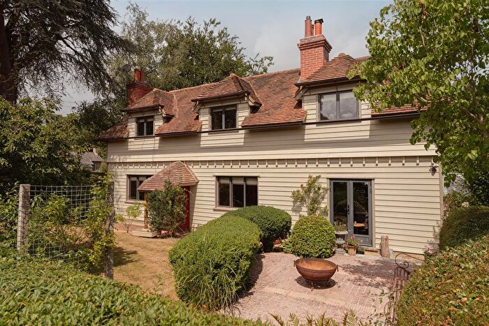 2 Bedroom Detached House For Sale In London Road, Mickleham, RH5