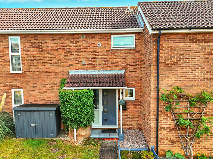3 Bedroom Terraced House For Sale In Trenchard Crescent, Springfield, CM1