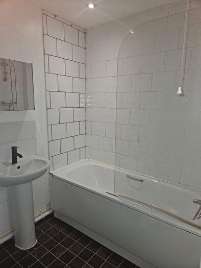 2 Bedroom Flat To Rent In Berwick Street, Liverpool, L6