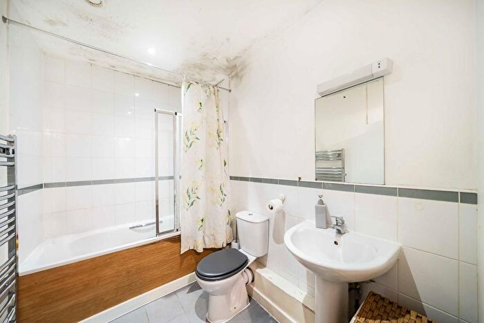 1 Bedroom Flat To Rent In North End Road, London, W14