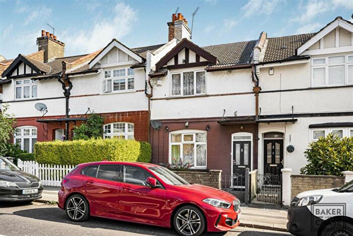 3 Bedroom Terraced House For Sale In Holtwhites Hill, Enfield, EN2