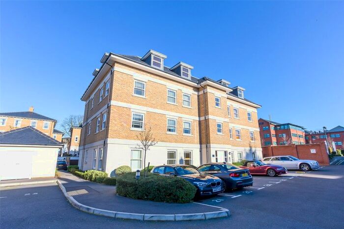 2 Bedroom Flat To Rent In Trinity Court, Hawtrey Road, Windsor, SL4