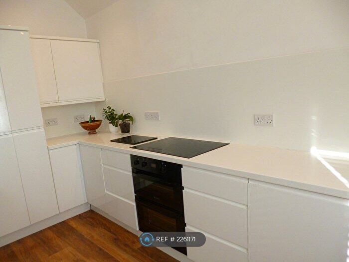 1 Bedroom Flat To Rent In Fleetwood Avenue, Westcliff-On-Sea, SS0