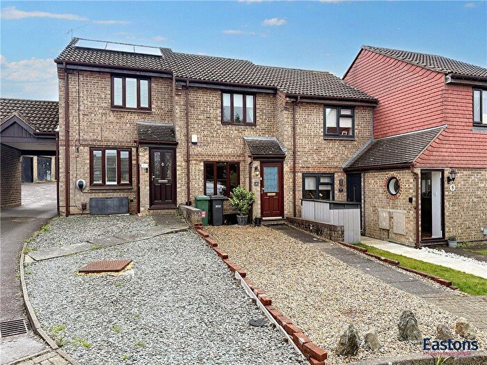 2 Bedroom Terraced House For Sale In Tulyar Close, Tadworth, Surrey, KT20