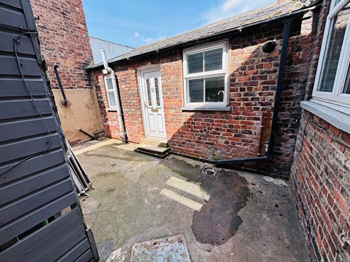 1 Bedroom Flat To Rent In Victoria Street, Goole, East Yorkshire, DN14