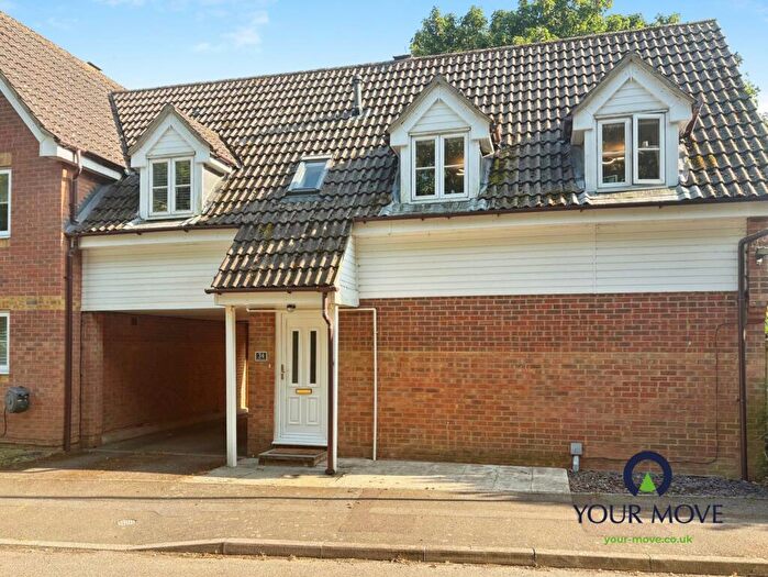 2 Bedroom Flat For Sale In Sycamore Grange, Ramsgate, Kent, CT11