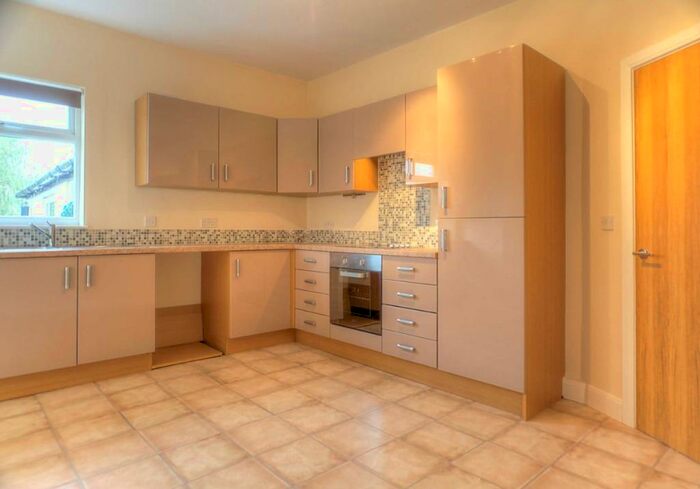 2 Bedroom Flat To Rent In Victoria Road, Barnetby Le Wold, DN38