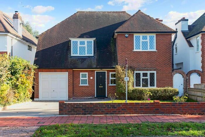 4 Bedroom Detached House To Rent In Parkwood Avenue, Esher, KT10